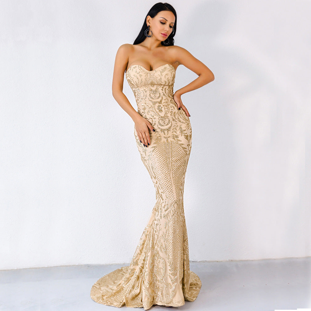 Epitome of Red-Carpet Floor - Length Evening Gown