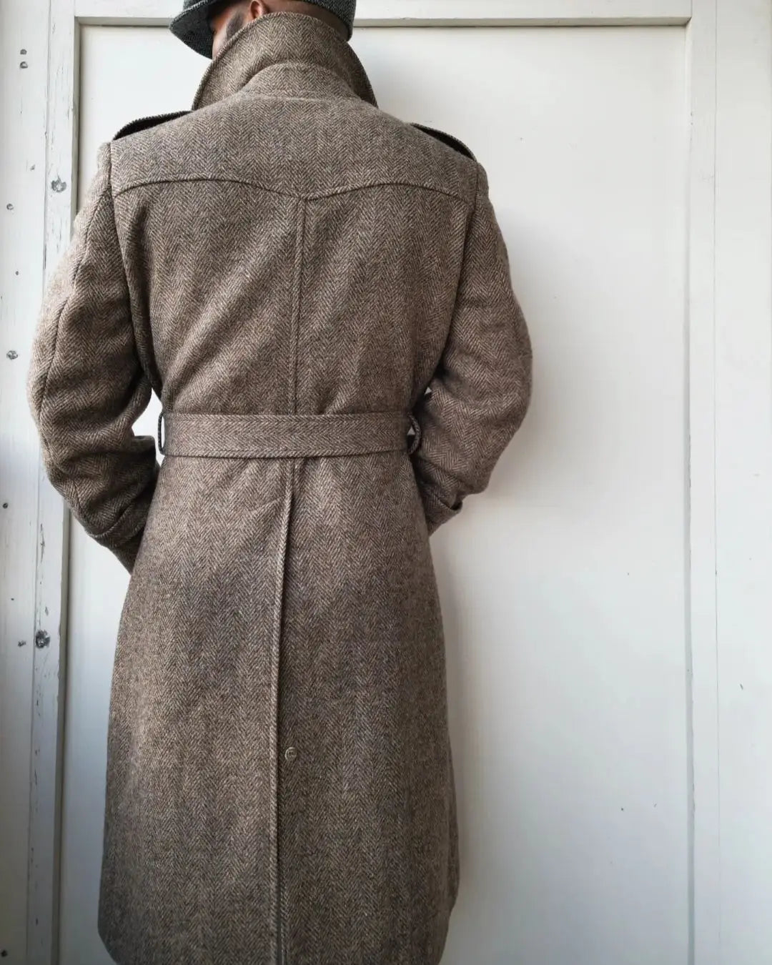 Eye Catching Men's Elegant Tailored Coat