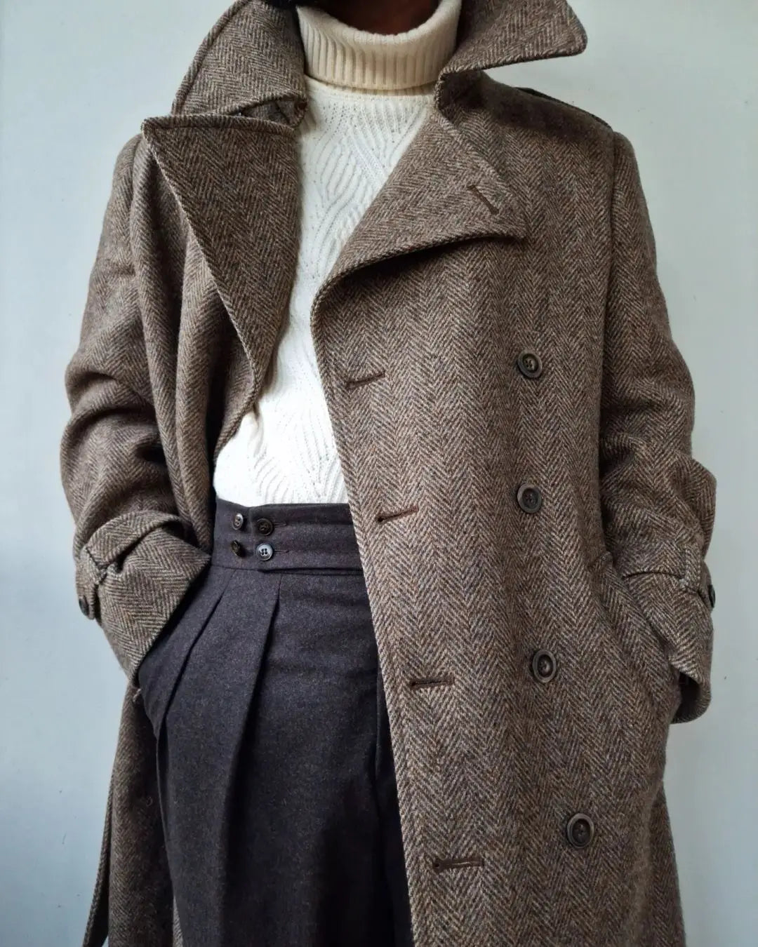 Eye Catching Men's Elegant Tailored Coat
