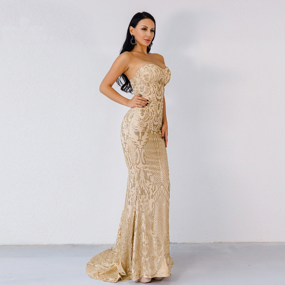 Epitome of Red-Carpet Floor - Length Evening Gown
