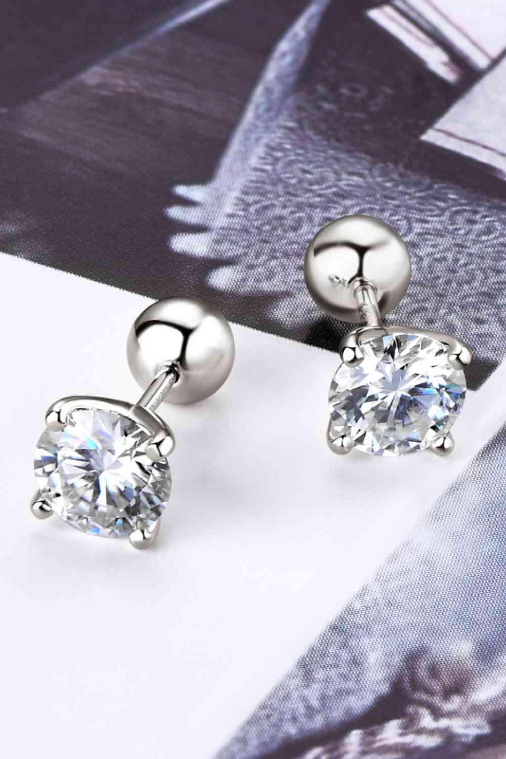 WJ 2 Carat Moissanite 925 Sterling Silver Stud Earrings